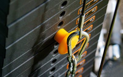 椅子上的秘密武器:办公室腹肌训练,久坐不再是负担