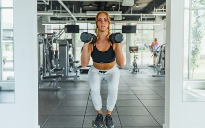 4周腹肌塑形:每周3练打造完美六块腹肌