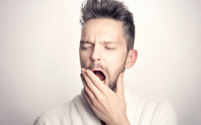 睡眠不足对身体的10个惊人影响：您可能不知道的健康警讯！