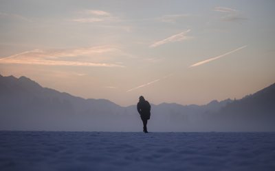 深入理解情绪波动者的内心世界:共情与支持的指南