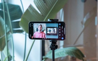 2026年社群媒体创作者指南：在YouTube、Instagram、TikTok和Facebook上打造您的影响力